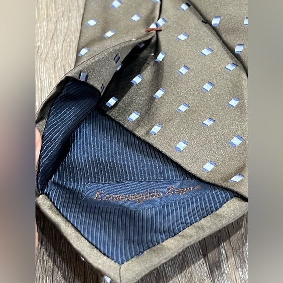 Ermenegildo Zegna Tie Made in Italy 100% Silk Brown Navy Geometric Pattern EUC - Picture 9 of 13